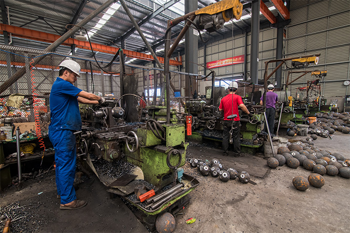 南宫网架配件车间